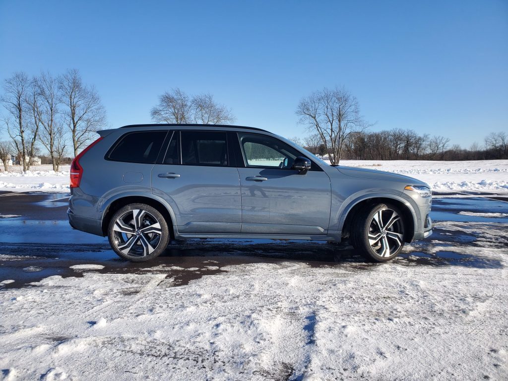 2020 Volvo XC90 Grey Right Side