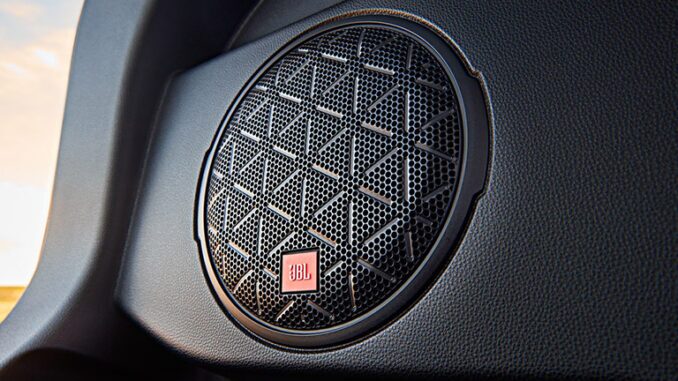 Toyota RAV4 radio JBL