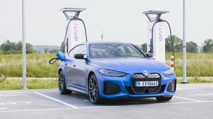 286305150_396867595819904_1390929070724795067_n 2022 BMW i4 Range