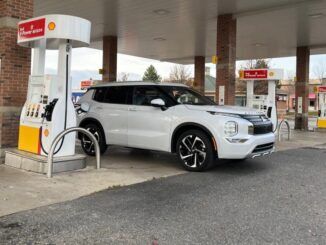 2022 Mitsubishi Outlander mpg